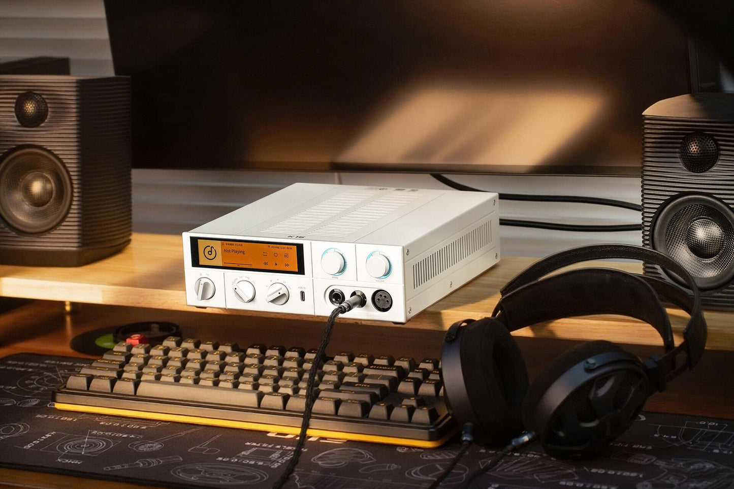 FiiO K15 Desktop Streaming DAC/Headphone Amplifier – Dual AKM AK4497S DACs, XMOS XU316 USB, Bluetooth LDAC & AptX Adaptive.